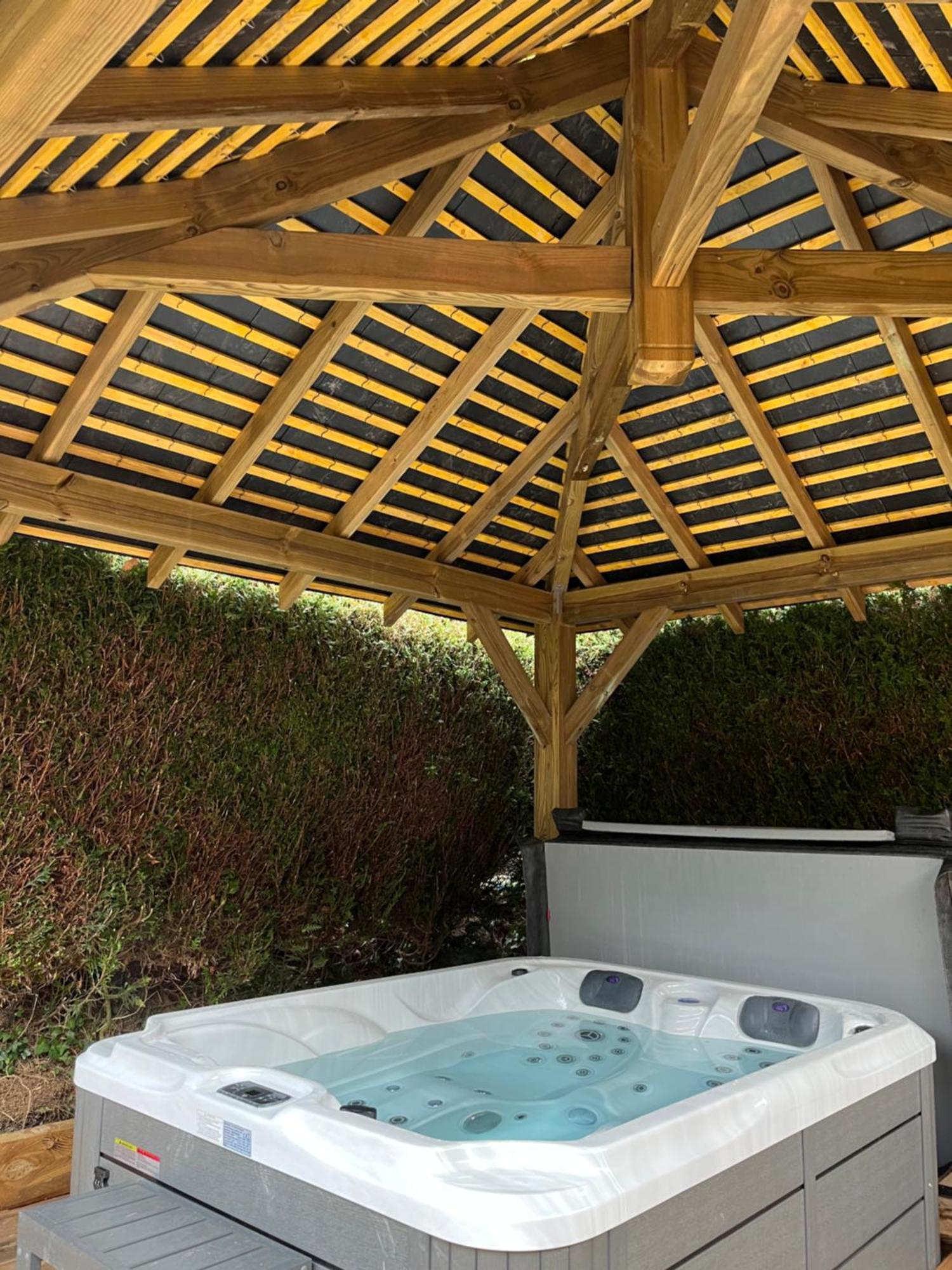Domaine Du Gros Chene - Terrasses Avec Jacuzzis Privatifs Apartman Ablon Kültér fotó