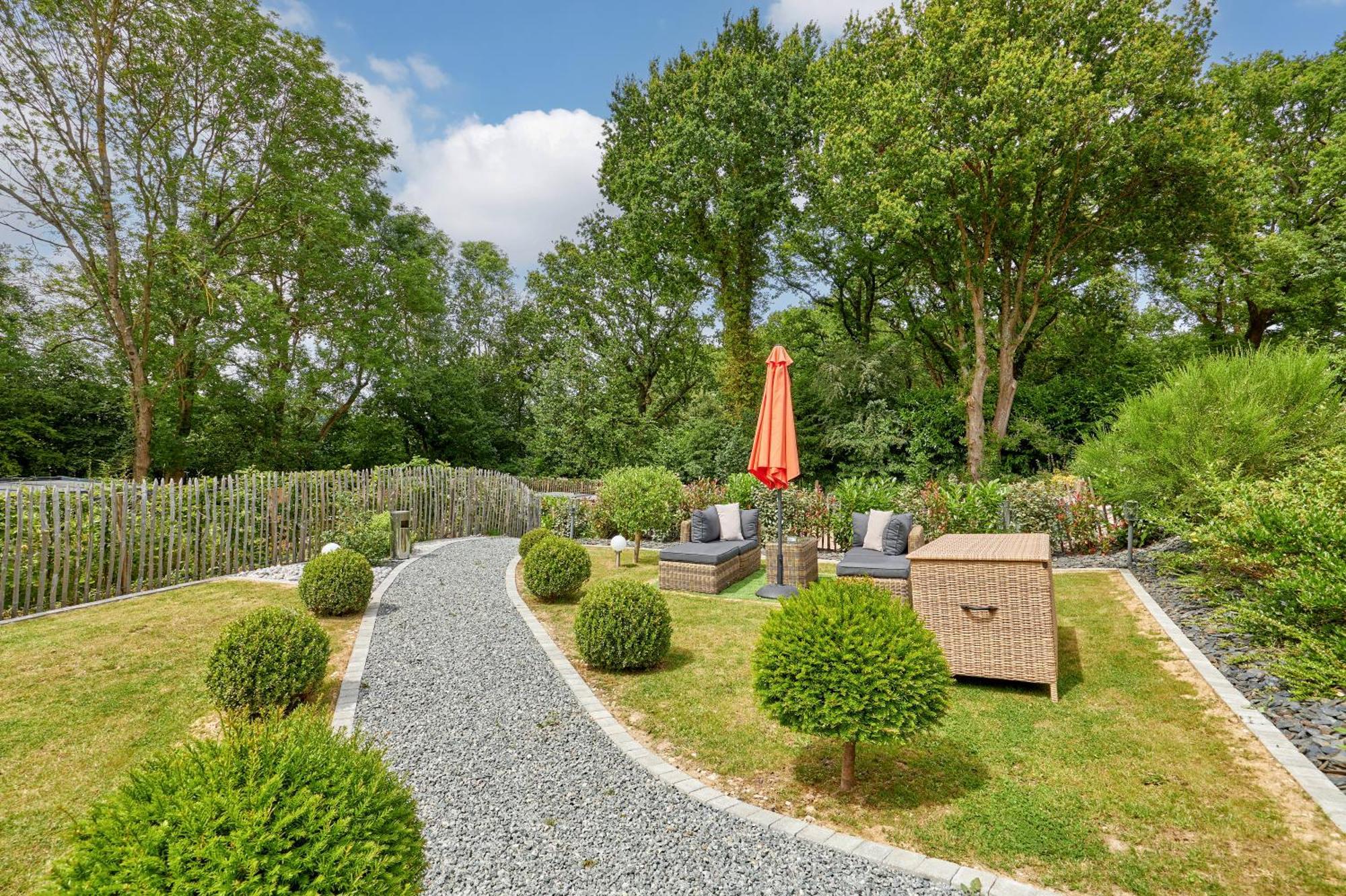 Domaine Du Gros Chene - Terrasses Avec Jacuzzis Privatifs Apartman Ablon Kültér fotó